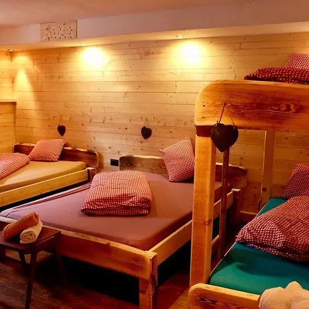Hostel Weisses Roessl Leutasch Buitenkant foto